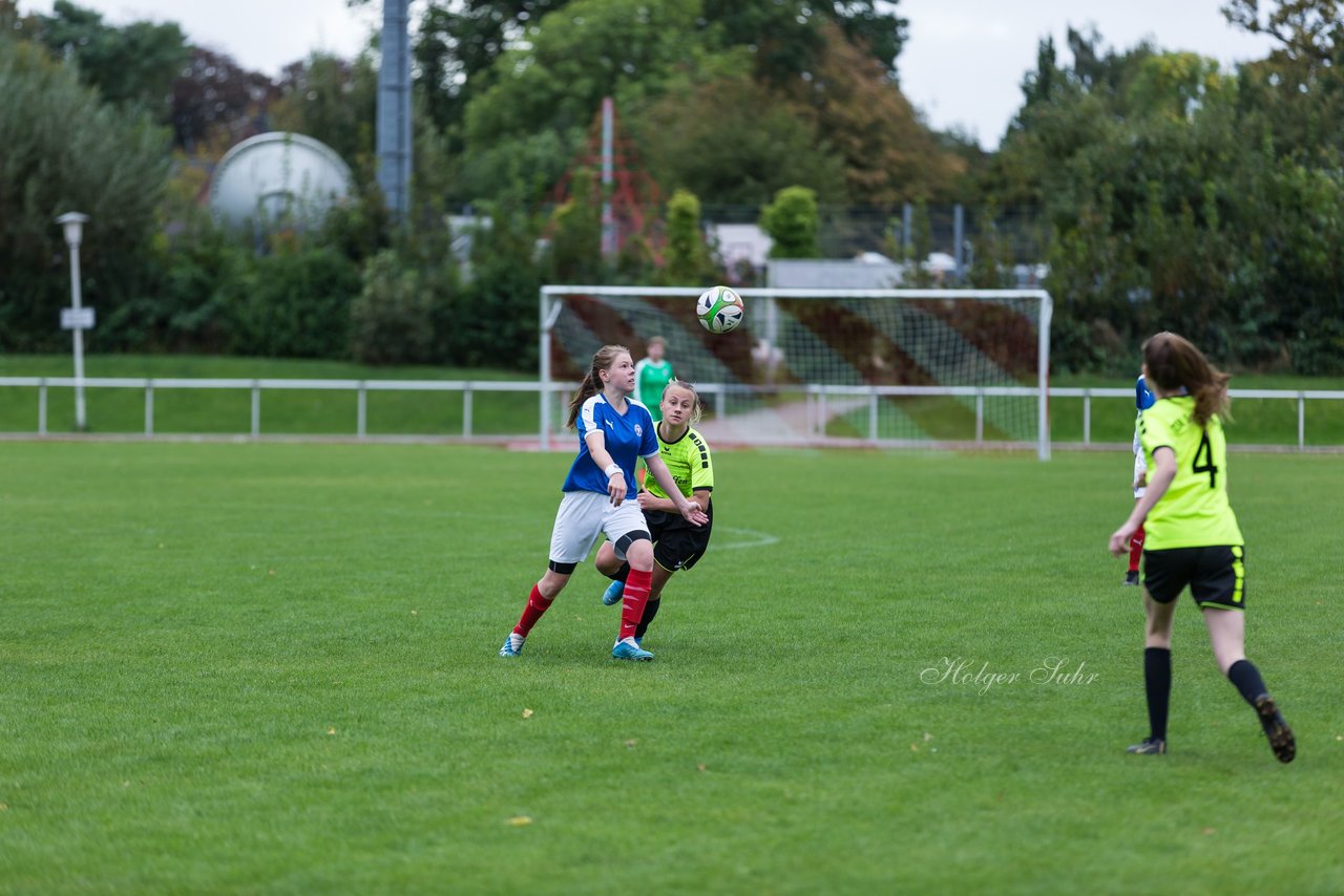 Bild 354 - B-Juniorinnen TSV Schoenberg - Holstein Kiel : Ergebnis: 0:23